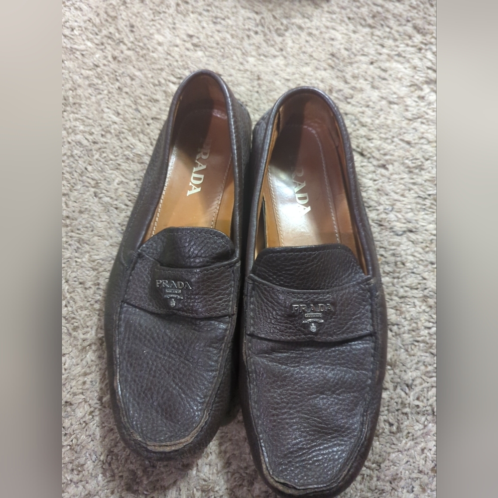 Size 9 men's Prada dress shoes (Brown)